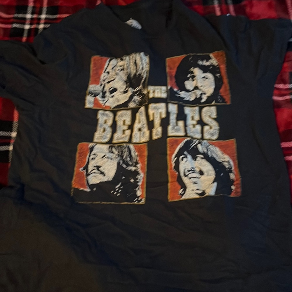 tee shirt